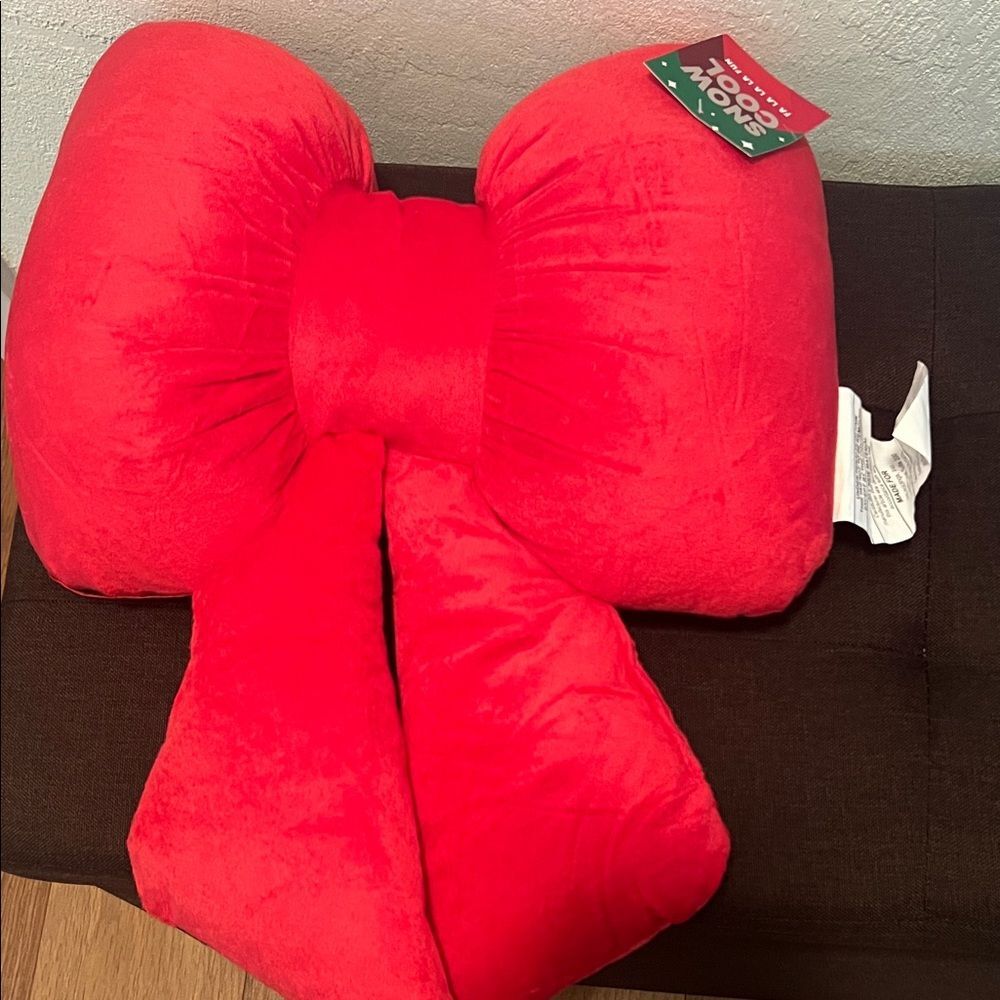 #1094** Red Bow Pillow - Picture 4 of 4